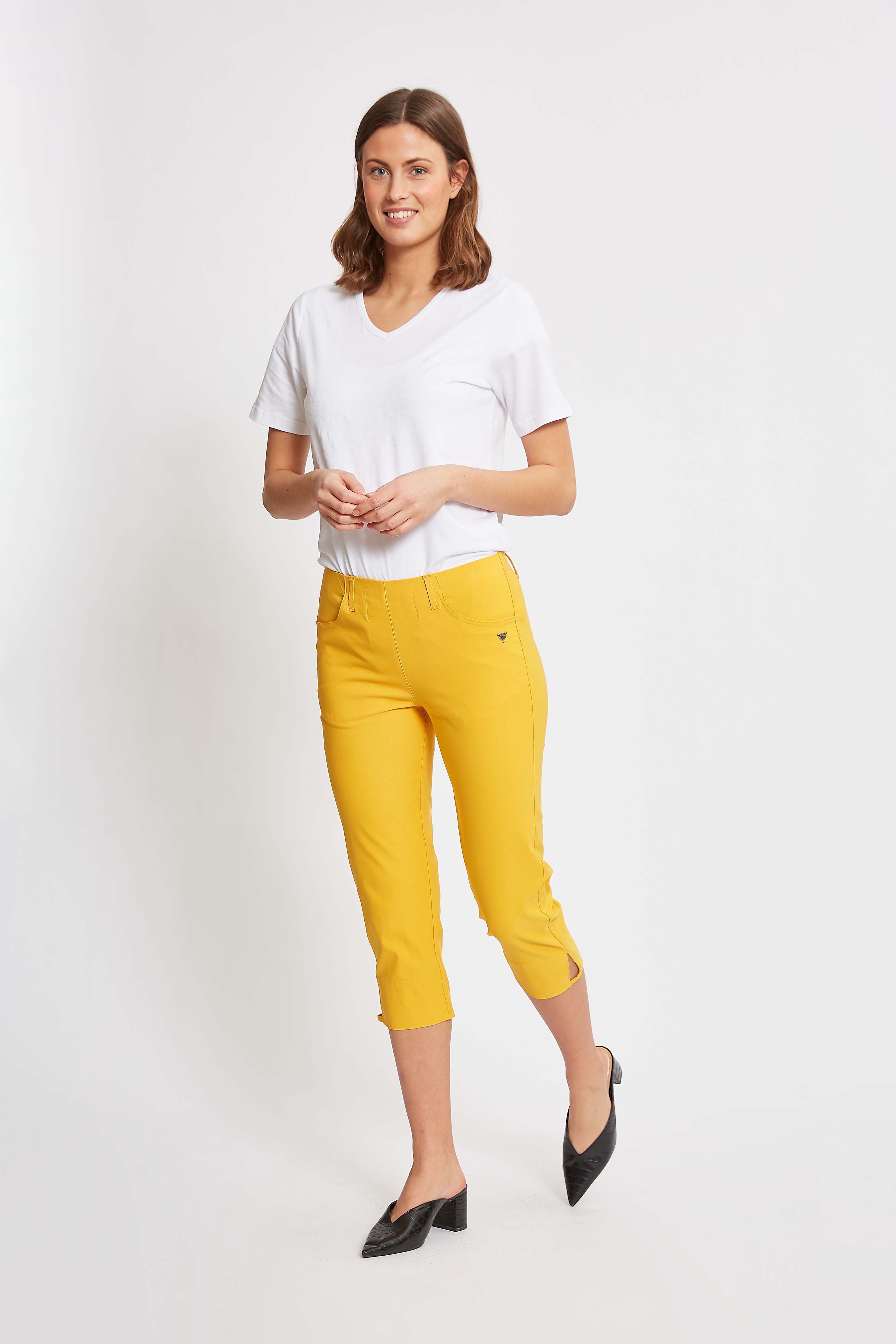 LAURIE  Anabelle Regular Capri ML Trousers REGULAR 75104 Mellow Yellow