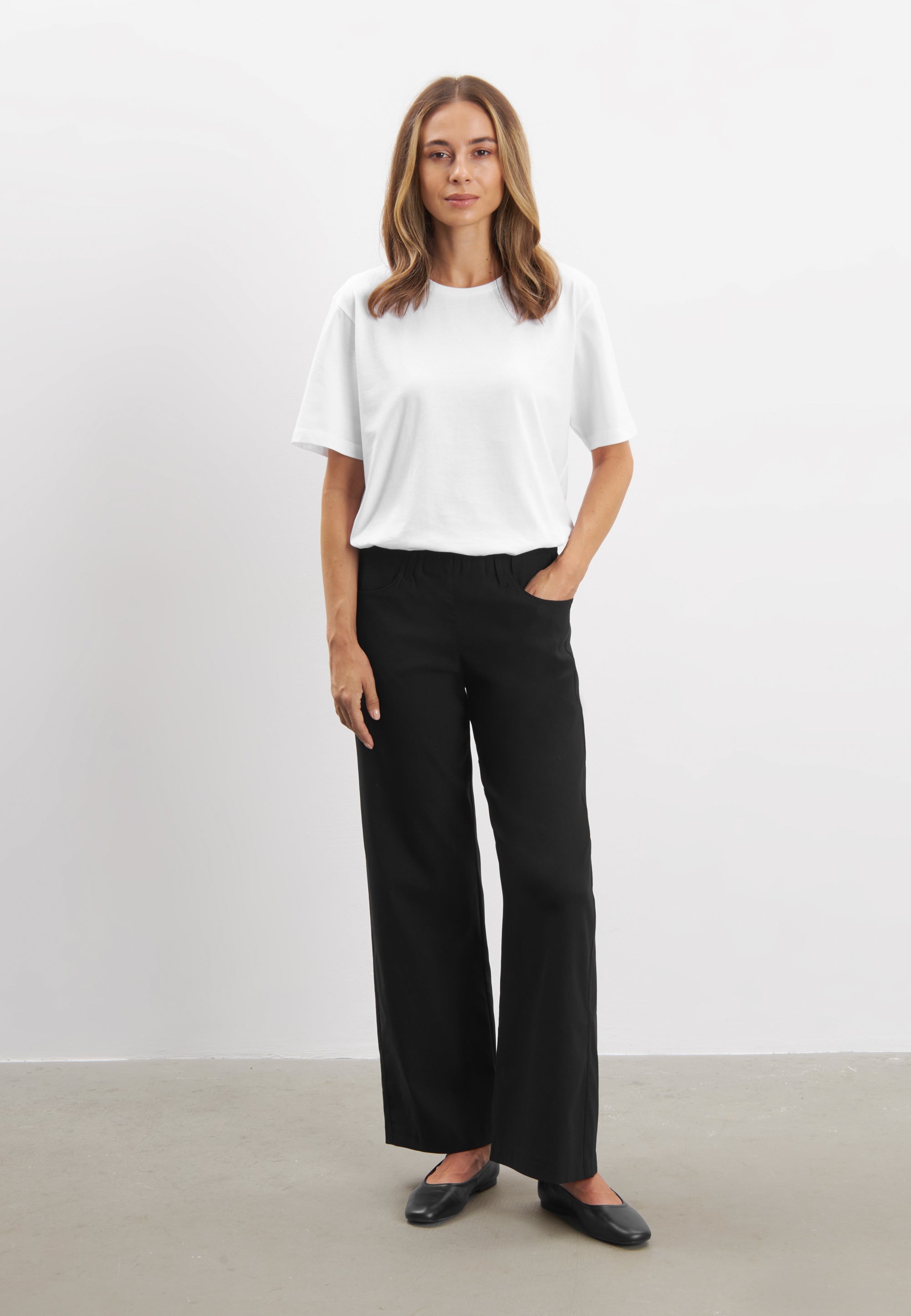 LAURIE  Donna Loose - Short Length Trousers LOOSE 99000 Black