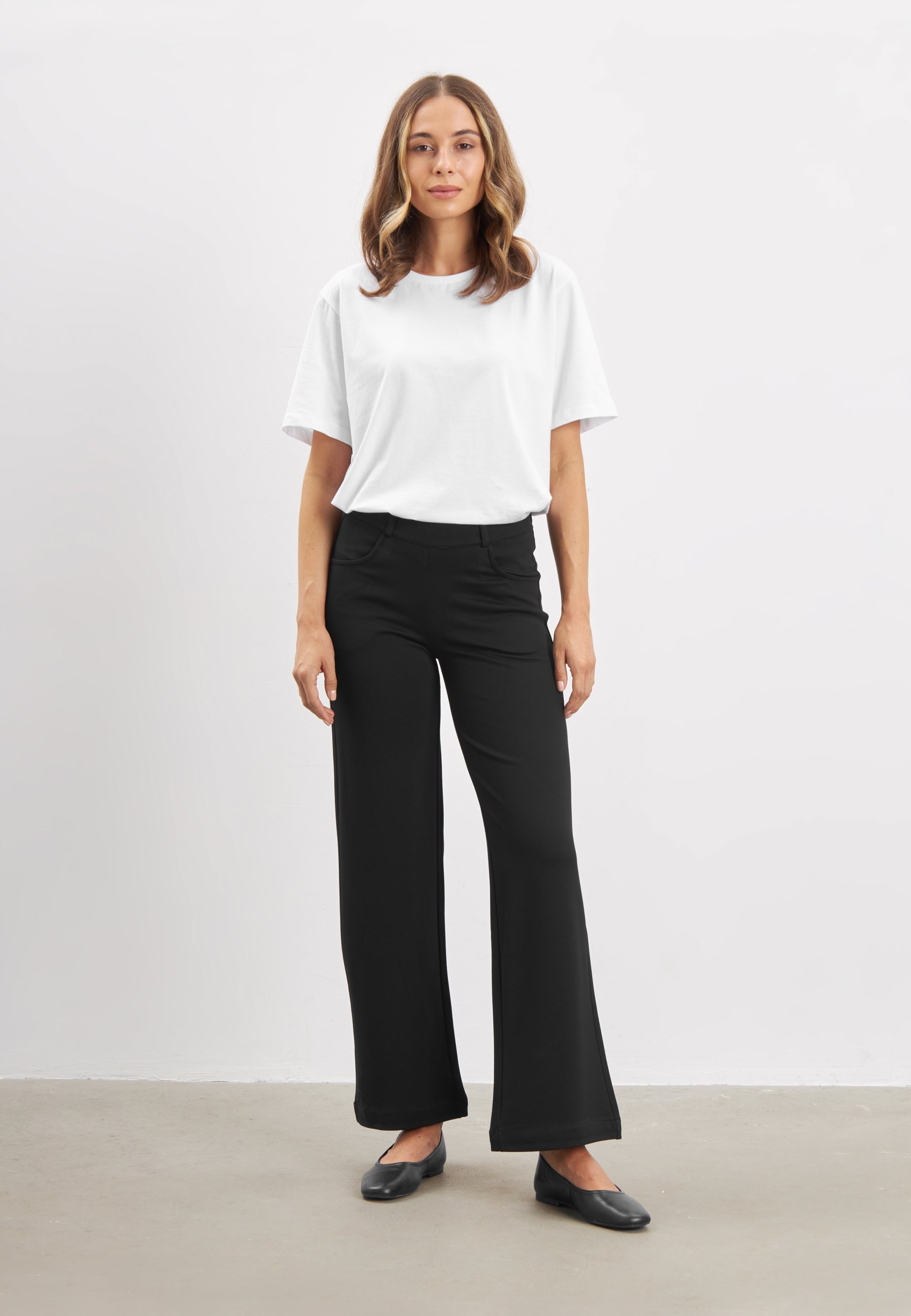 LAURIE  Donna Loose Jersey - Short Length Trousers LOOSE 99143 Black brushed